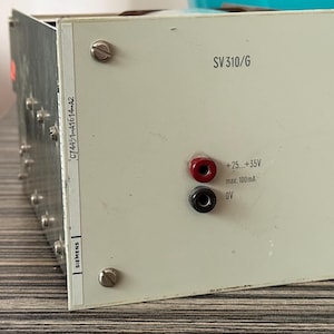 Controlador Siemens SV310/G para automatización de edificios, C74451-A1614-A4 E-Stand 01, sin usar.