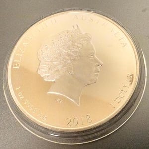 2018 Australia Elizabeth II Year of the Dragon Silver Coin 1 oz .999 Fine Lunar Series II Collectible