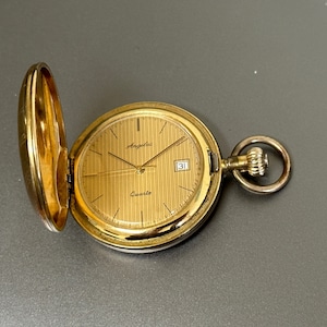 Vintage Willow Bay Pocket Watch Quartz Spring Clip Needs Battery