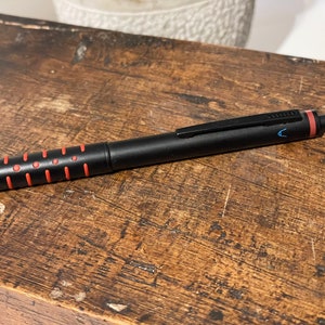 Rotring ARTOS Quattro 0.7 set vulpotlood en balpen zwart metalen rode ring Made in Germany