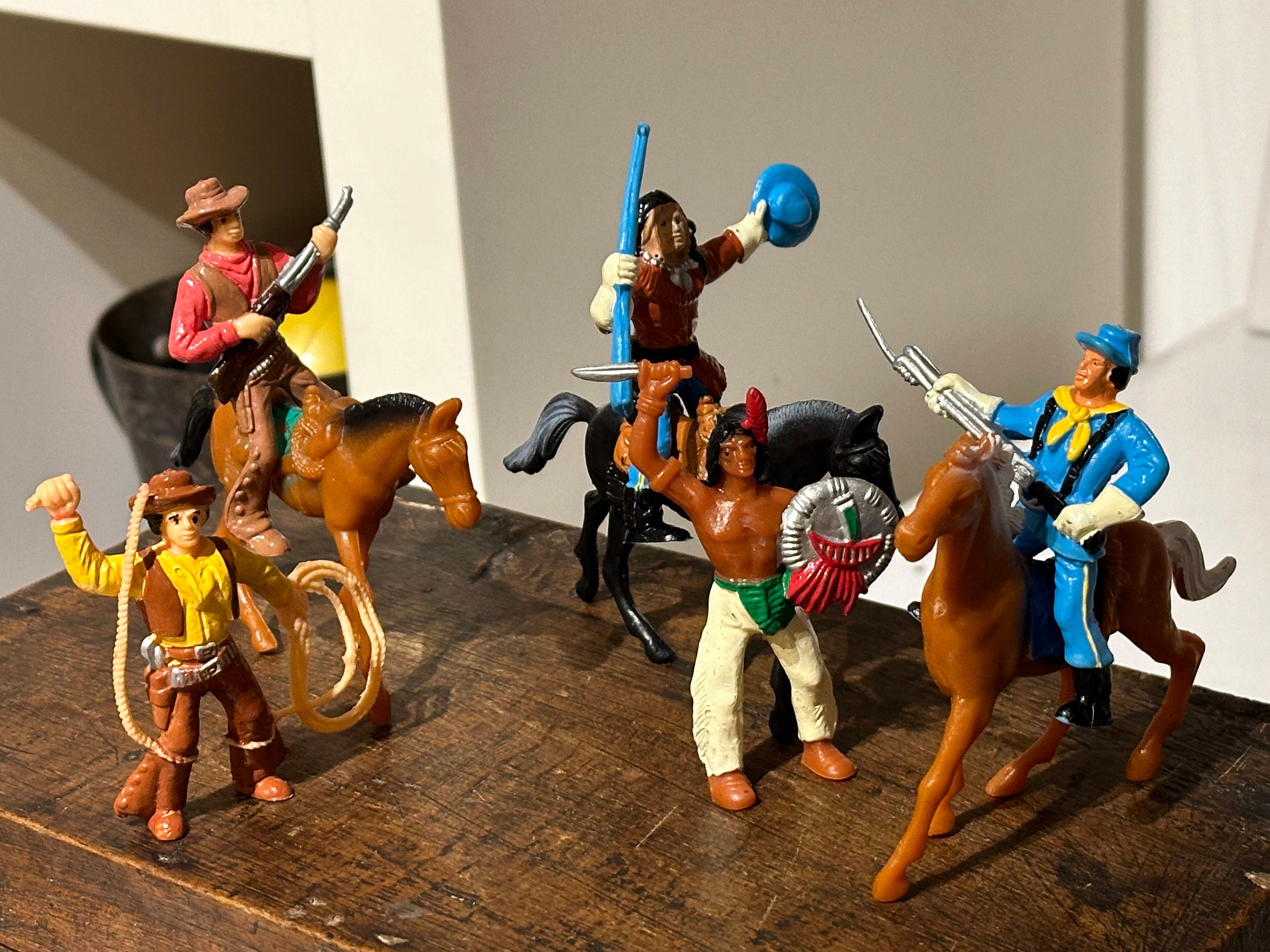 Lot De Figurines Plastique Cowboys – Comansi / Reamsa – 54 Mm – Espagne