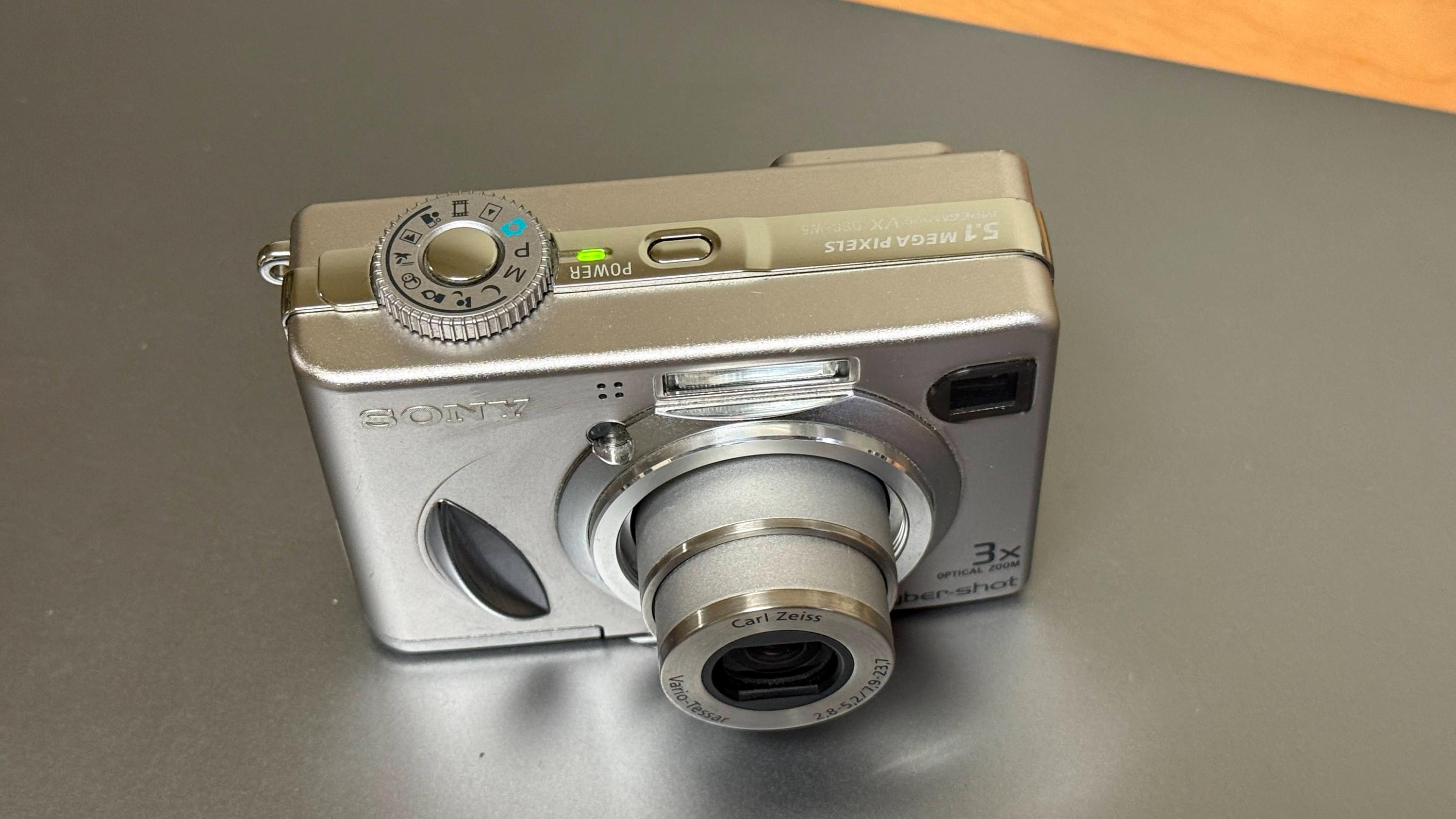 Sony DSC-W5 5.1 MP Digital Pocket Camera Japan | Compact Point