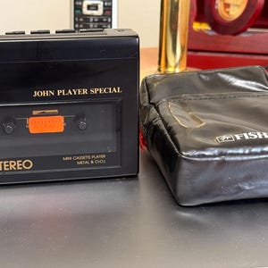 Reproductor de casete Fisher JPS John Player Special Mini Walkman WL-2000 Reproductor de música portátil vintage Objeto de colección raro