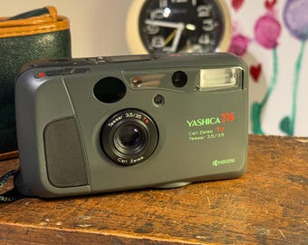 Yashica T4 Safari - Limited Edition - Kyocera Slim T - Point Yashica T4 Safari - Limited Edition - Kyocera Slim T - Point