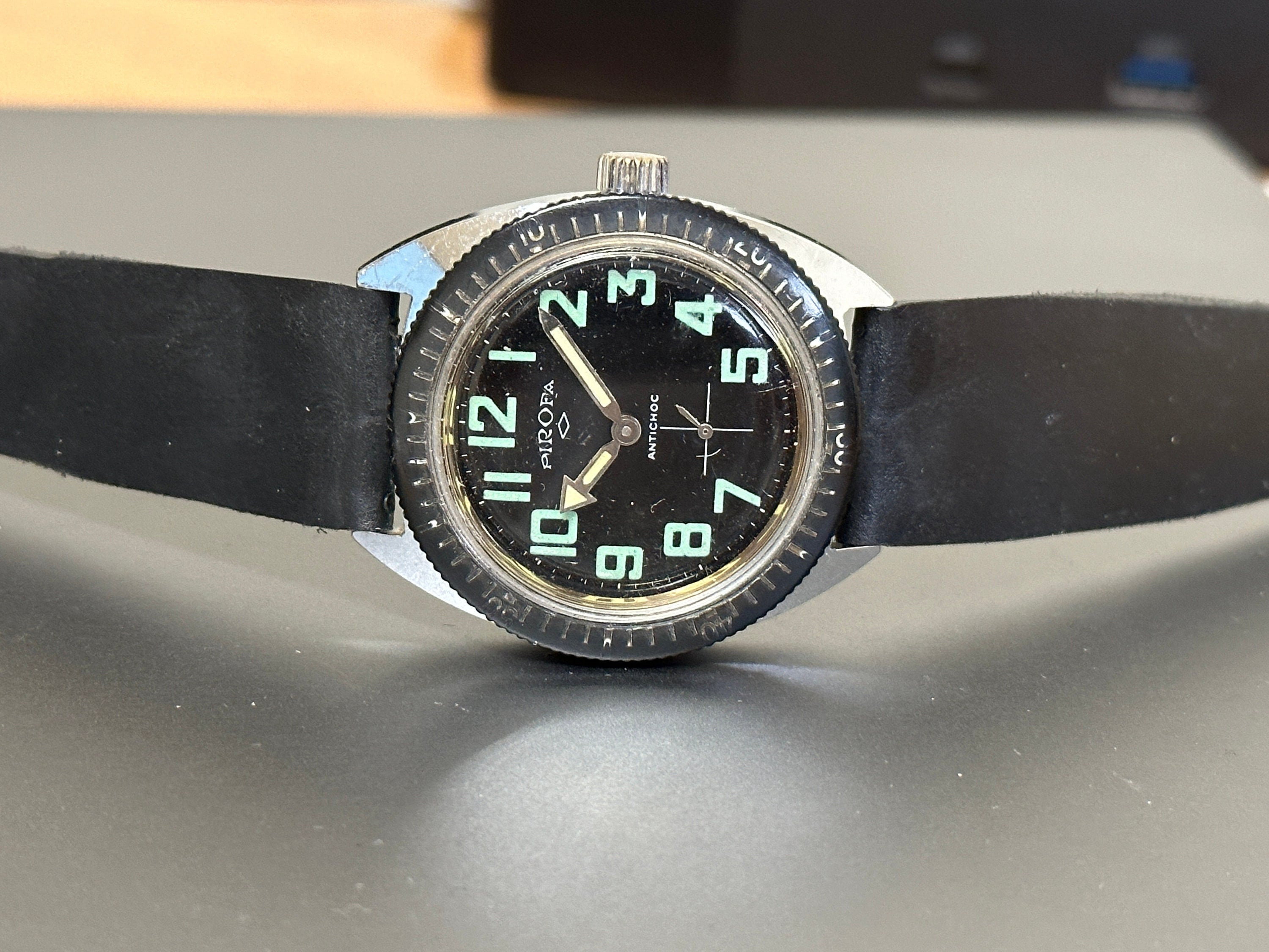 Pirofa montre new arrivals