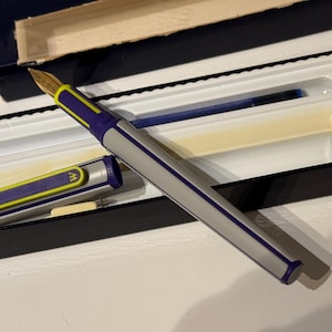 Waterman Vintage Fountain Pen Fine Nib Blue Grey 1980 NOS New in Package Collectible Gift