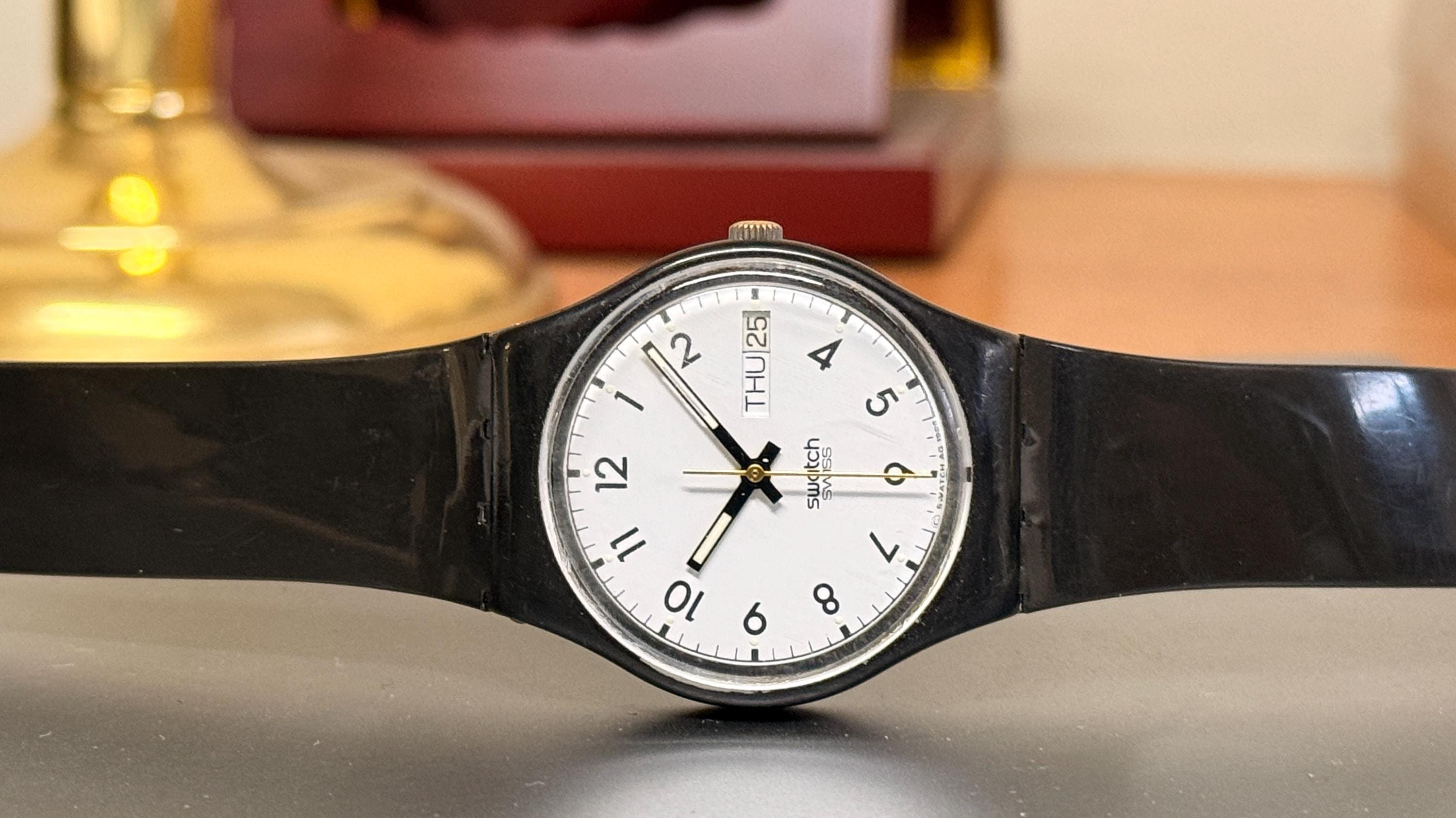 Vintage 1986 Swatch Watch Osiris GM102 Egyptian Collection  Vintage 1986 Swatch Watch – WORKING Series 9401 – Black & White – Day/Date main image 1