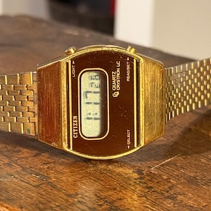 CITIZEN CRYSTRON LC シチズン 腕時計 ヴィンテージ CITIZEN CRYSTRON LC シチズン クリストロン デジタル 腕時計 - メルカリ