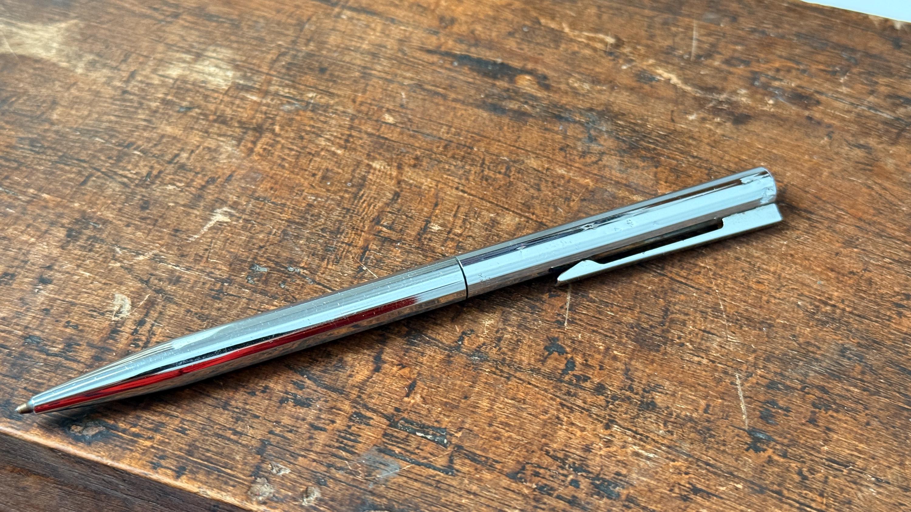 Viking Soft Grip RT-M Intrekbaar Balpen Zwart 0,5 mm Medium Ronde punt | Viking Direct NL