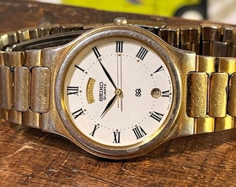 Vintage Seiko 2G38 010A Roman Numeral Dial Lady Quartz Watch Japan