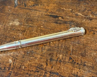 Silver Rollerball Pen Inès de la Fressange – Elegant Writing Instrument