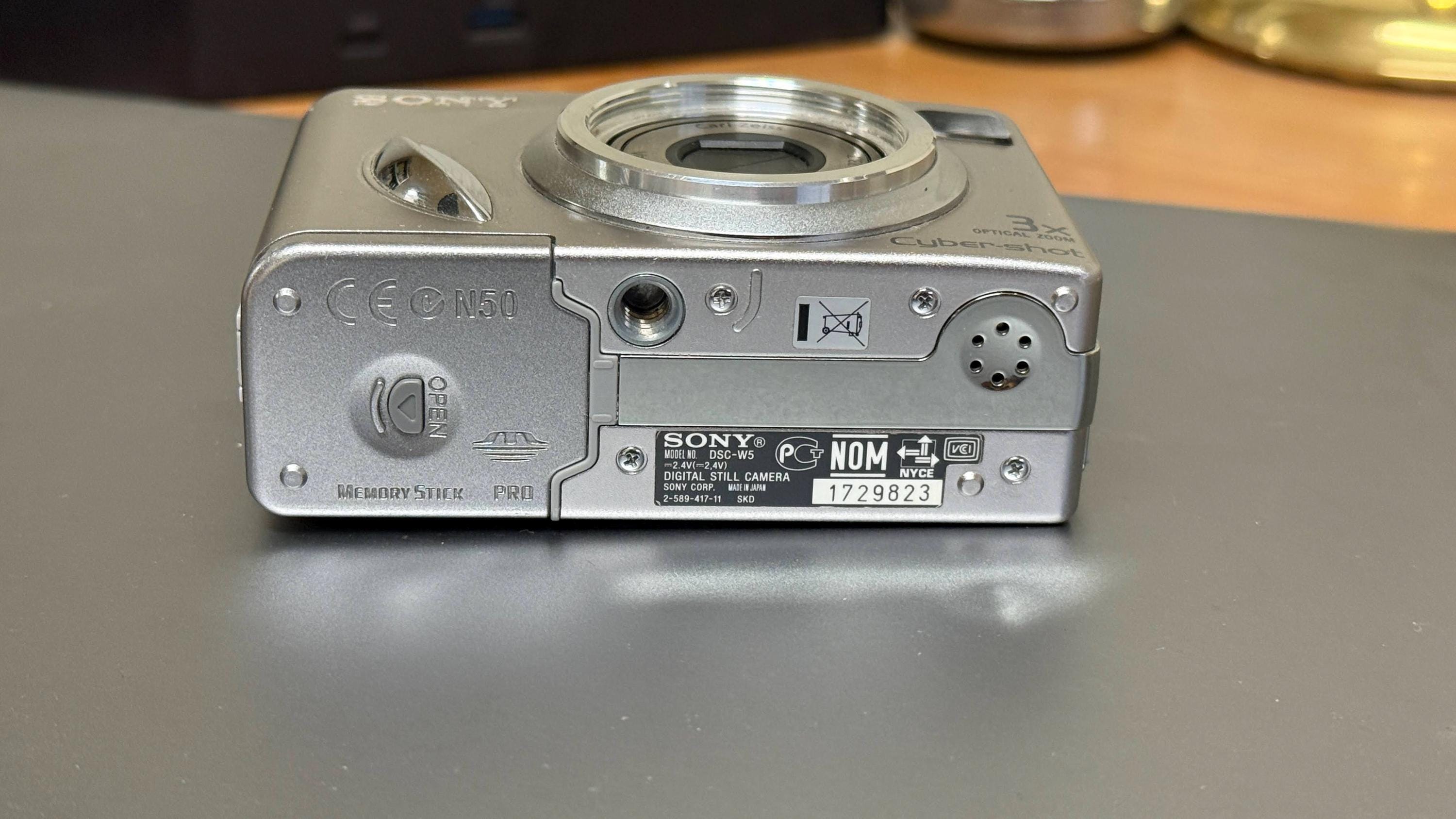 Sony DSC-W5 5.1 MP Digital Pocket Camera Japan | Compact Point
