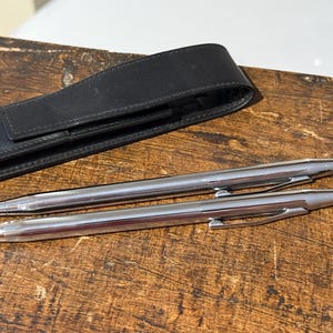 Set de regalo CROSS, bolígrafo clásico antiguo y portaminas mecánico plateado en estuche de piel, EE. UU.