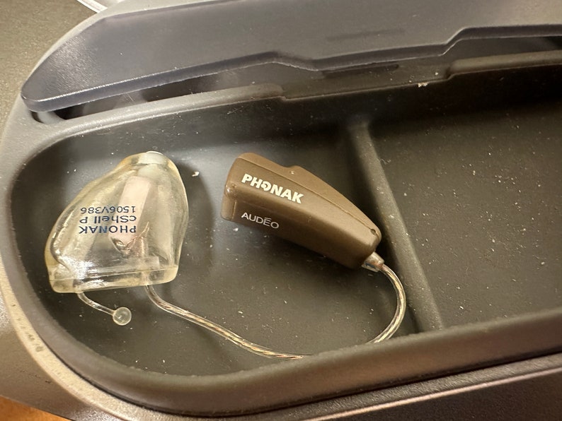 Phonak Audeo Hearing Aid Right Ear Great Condition Etsy Australia