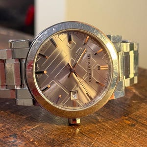 Burberry BU9035 Unisex Watch Stainless Steel Gray Dial 38mm Fashion Luxury Timepiece