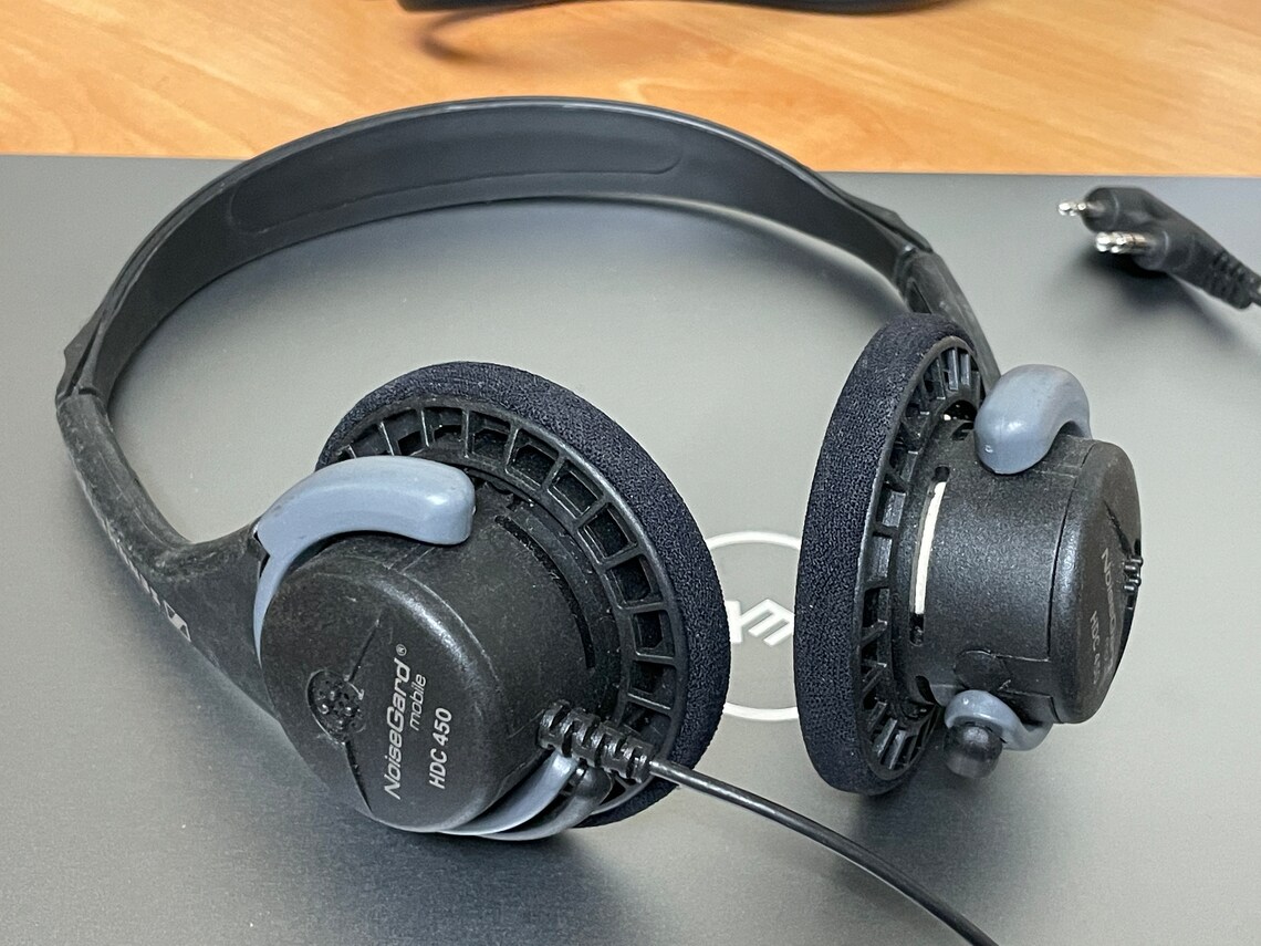 Sennheiser HDC 450 NoiseGard Headphones: Wireless, Over-Ear, foto 1 di 2