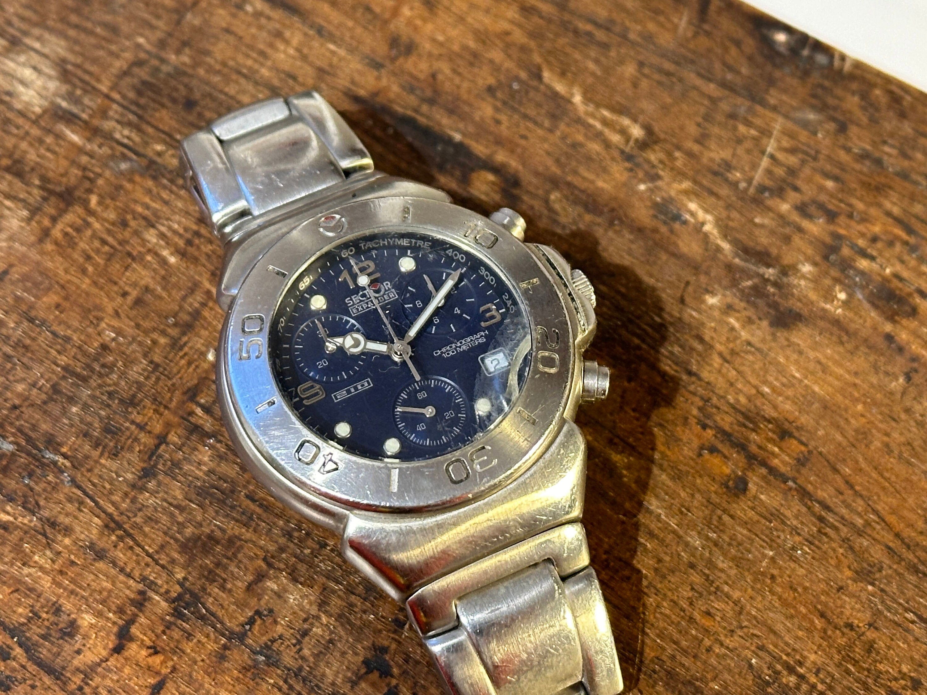 Sector 210 chronograph hotsell