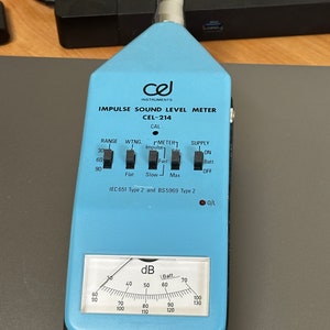 Präzisions Impulse Schalldruckmesser CEL 214IEC 651 | Genauer Geräuschanalysator für Dezibelmessungen und Audiotests