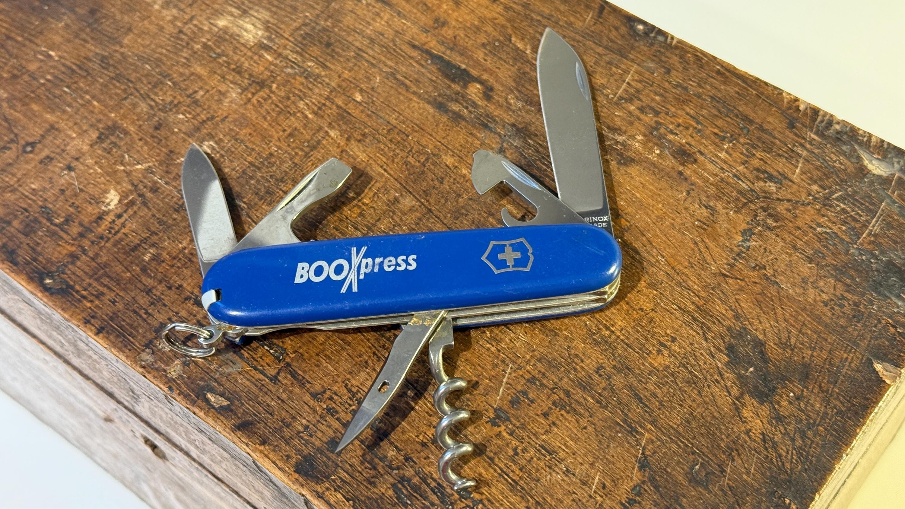 Rare Victorinox Swiss Army Knife Multitool – Blue Finish Pocket
