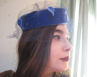 Jackie Kennedy Pillbox Hat, Netted Veil ,Mint Condition Royal Blue Velvet, Headband Shape,Felt Applique's, Mid Century Dress Hat