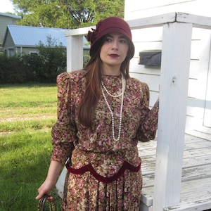 Floral Prairie Dress, Original 1980&#39;s Dress With Peplum,Puff Sleeves And Burgundy Velvet Trim/ Back Buttons/Laura Ashley Style Rayon ,Med
