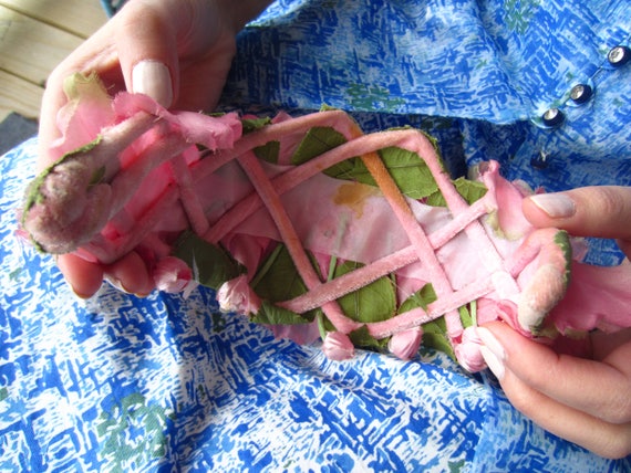 1950's Flower Fascinator, Pink Silk Flowers, Head… - image 3