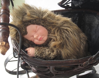 Ann Geddes Doll Fashioned After Her Award Winning Photographs Of Infants/ 1999/ Eight Inches Collectible Stuffed Animal Baby Doll