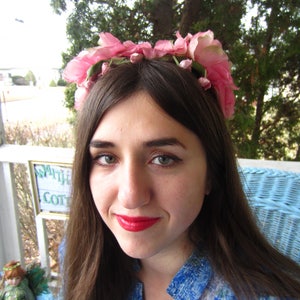 1950&#39;s Flower Fascinator, Pink Silk Flowers, Headband Style, Prom ,Bridesmaid or Wedding Hat. Vintage 50&#39;s  Mid Century Glam
