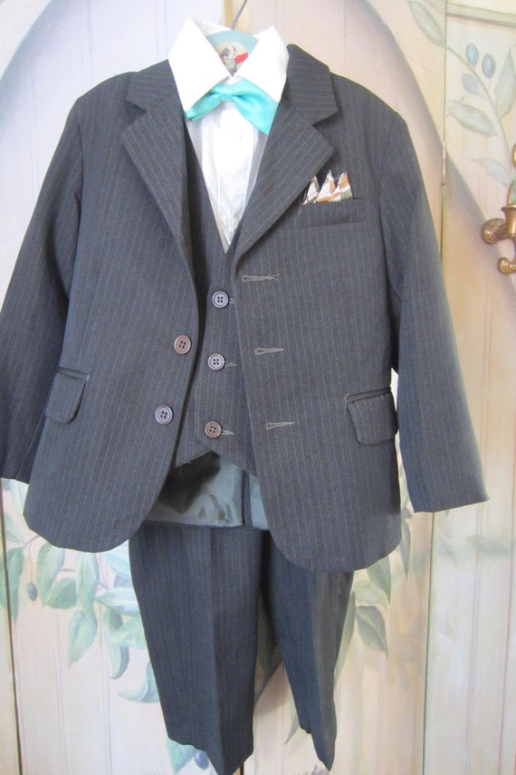 Toddler Size 5, Wedding/Easter Three Piece Pin Str