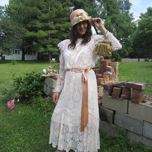 Peach Lace Dress, 1980&#39;s Does the 1920&#39;s, Flapper Style Separate Vintage Pale Peach Underslip, Peach Waist Ribbon, Jessica McClintock Style