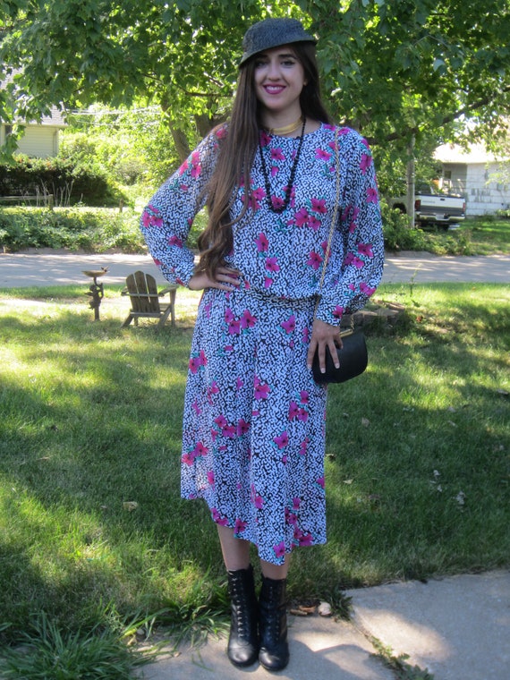 1980's Floral Dress, Two Piece Graphic Print  Pol… - image 3