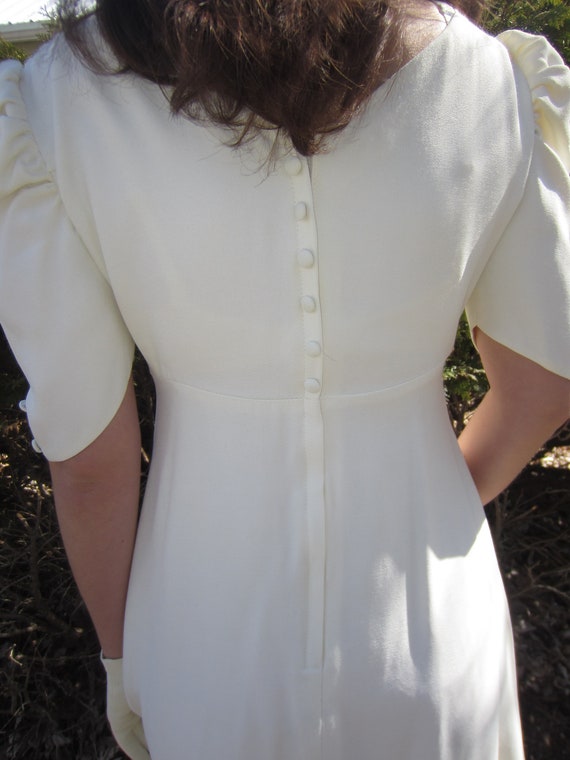 1980's  Puff Sleeve in This 1940's Inspired Crepe… - image 5