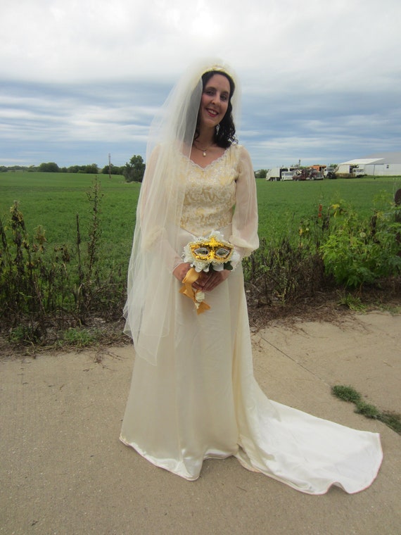 1960's Wedding Dress, Prarie and Juliet Style, Sil