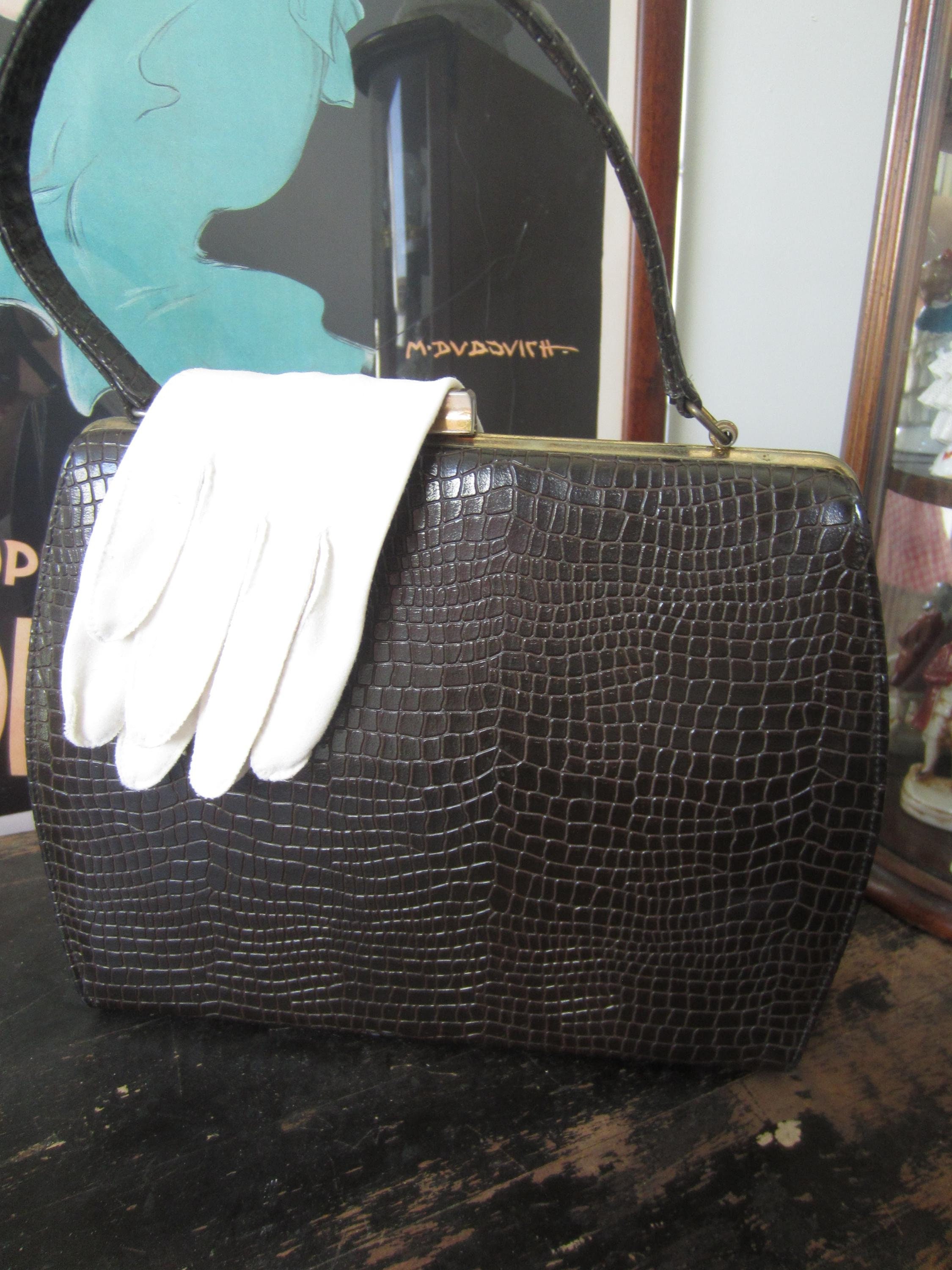 1950's Top Handle Purse, Faux Alligator, Short Handle, Gold Color Clasp, Mint Clean Fresh Interior, Sent With 1950's /60's White Day Gloves!