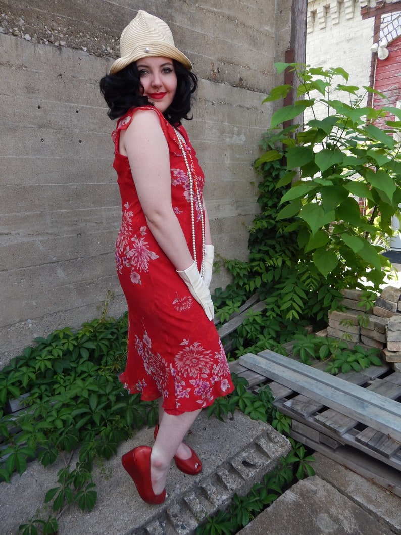 Red Silk Dress, 1990's Does the 20's or 30's, 100% Silk Chiffon in Floral, Silk Slip, Flutter Sleeve, Cut on Bias, FREE Straw Cloche hat image 4