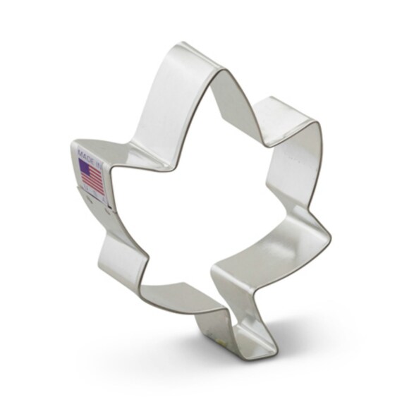 Ivy Leaf Cookie Cutter - Ann Clark Collection - GB3 Il_570xn