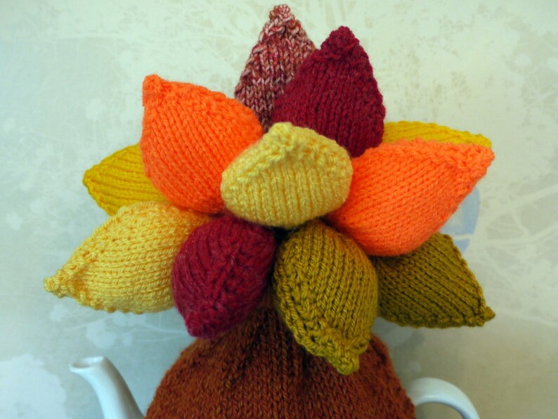 Knitted Tea Cosy Lion Sun-God
