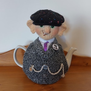 Knitted Tea Cosy - Peaky Blinder