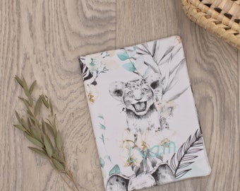 Protège carnet de santé en tissu personnalisable - Collection Savari vert d’eau