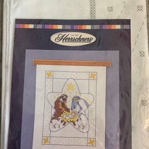 Birth of Jesus Manger Scene! Rare Vintage Stamped Wall Hanging or Lap Quilt by Herrschners!