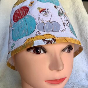 Hösthundar med pumpor Kirurgisk mössa för vuxna! Unisex sjuksköterskemössa!