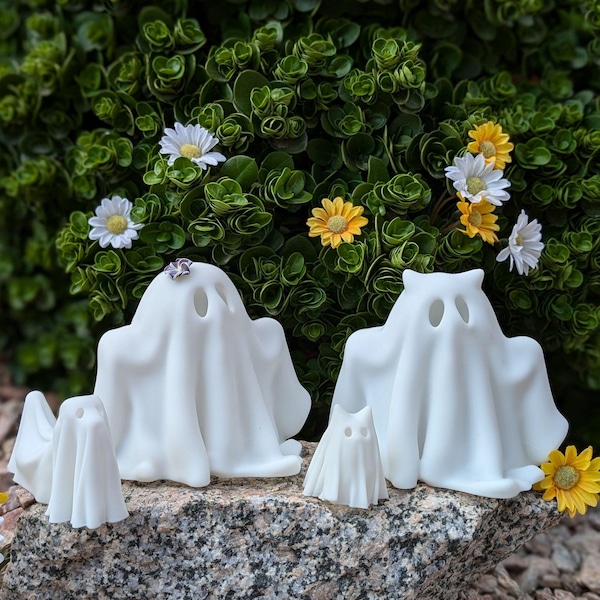 Süßer gehörnter Halloween-Geist und/oder freundliche Haustiere, Geisterkatze, Geisterhund, Harzdekor, Gothic Wohndekor, Halloween-Dekor
