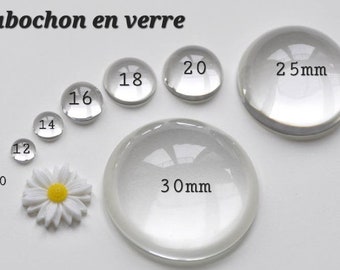 10 round transparent glass cabochons