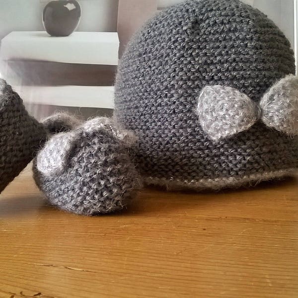 BONNET BEBE  et chaussons laine naissance