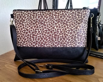 Grande pochette liège, pochette cuir végétal,sac liège, cuir végan, liège imprimé , accessoire femme