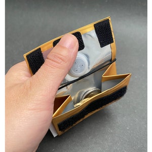 Design-Portemonnaie „250g“ – aus recycelter Kaffeeverpackung | RFID-Schutz | Upcycling | gold/schwarz