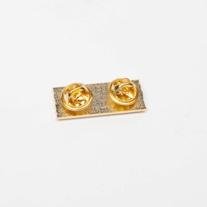 Fragile Enamel Pin_Brosche_Anstecker a charming look : image 2