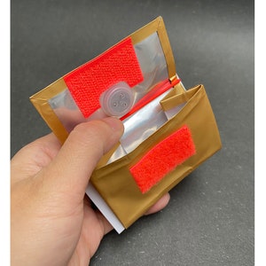Design-Portemonnaie „250g“ – aus recycelter Kaffeeverpackung | RFID-Schutz | Upcycling | Gold/Neonorange