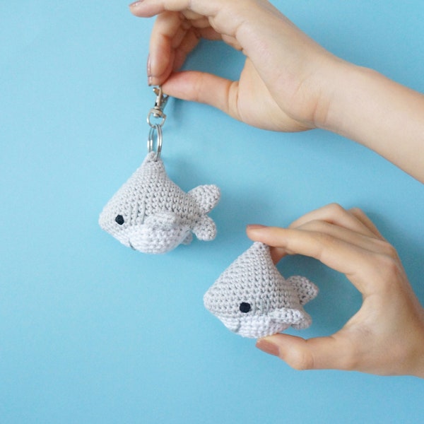 Bébé requin au crochet en amigurumi Kawaii fait main porte-clés