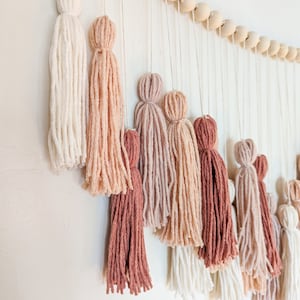 Warm blush pink and mauve yarn tassel wall hanging / Earth tone fiber art / Boho wall decor / Girls Nursery / Tassel garland image 8